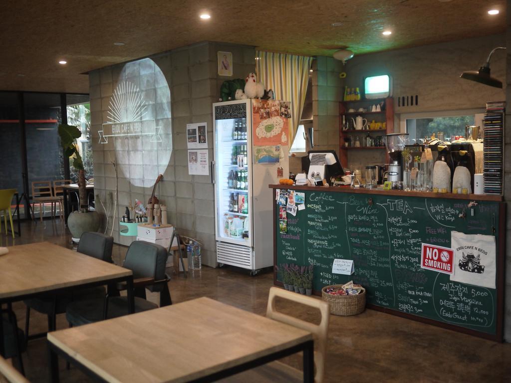 Eridu Cafe N Beds Hotel Seogwipo Exterior photo