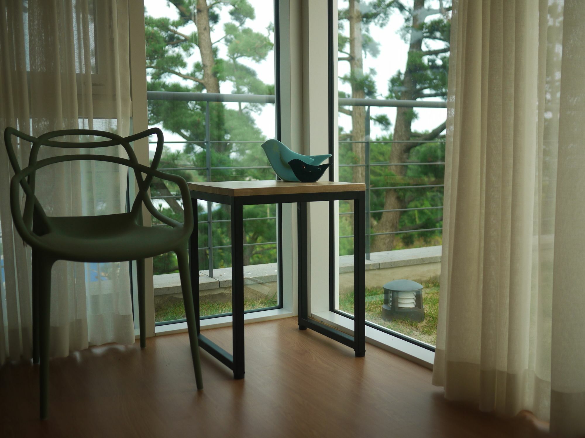 Eridu Cafe N Beds Hotel Seogwipo Exterior photo