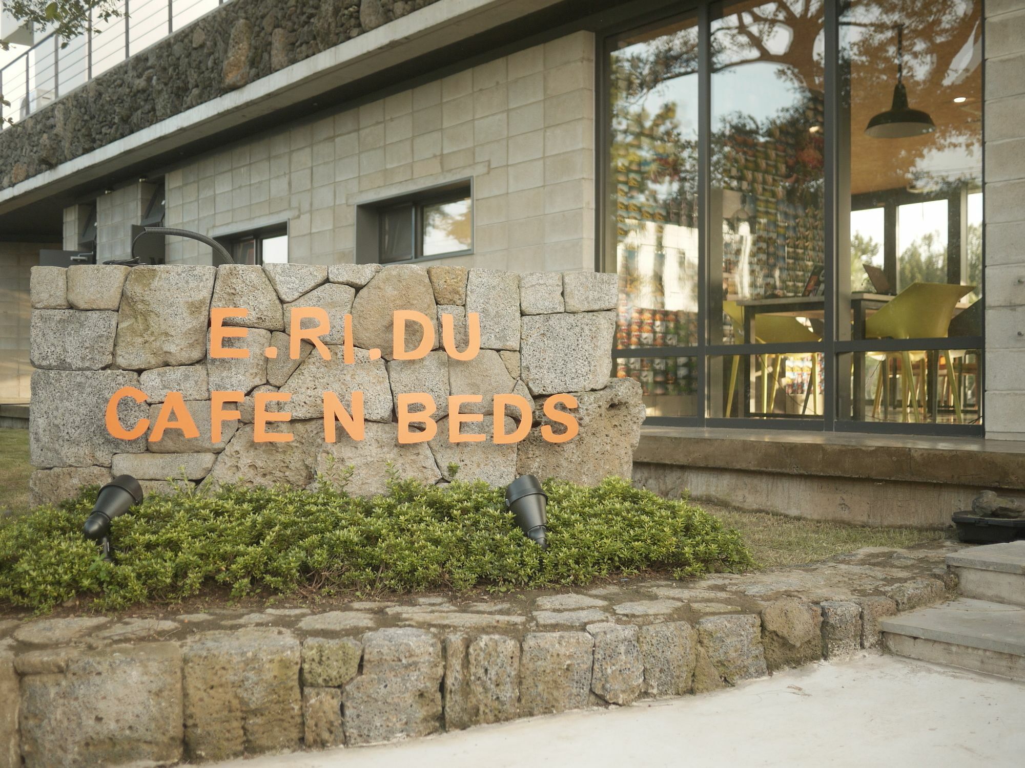 Eridu Cafe N Beds Hotel Seogwipo Exterior photo