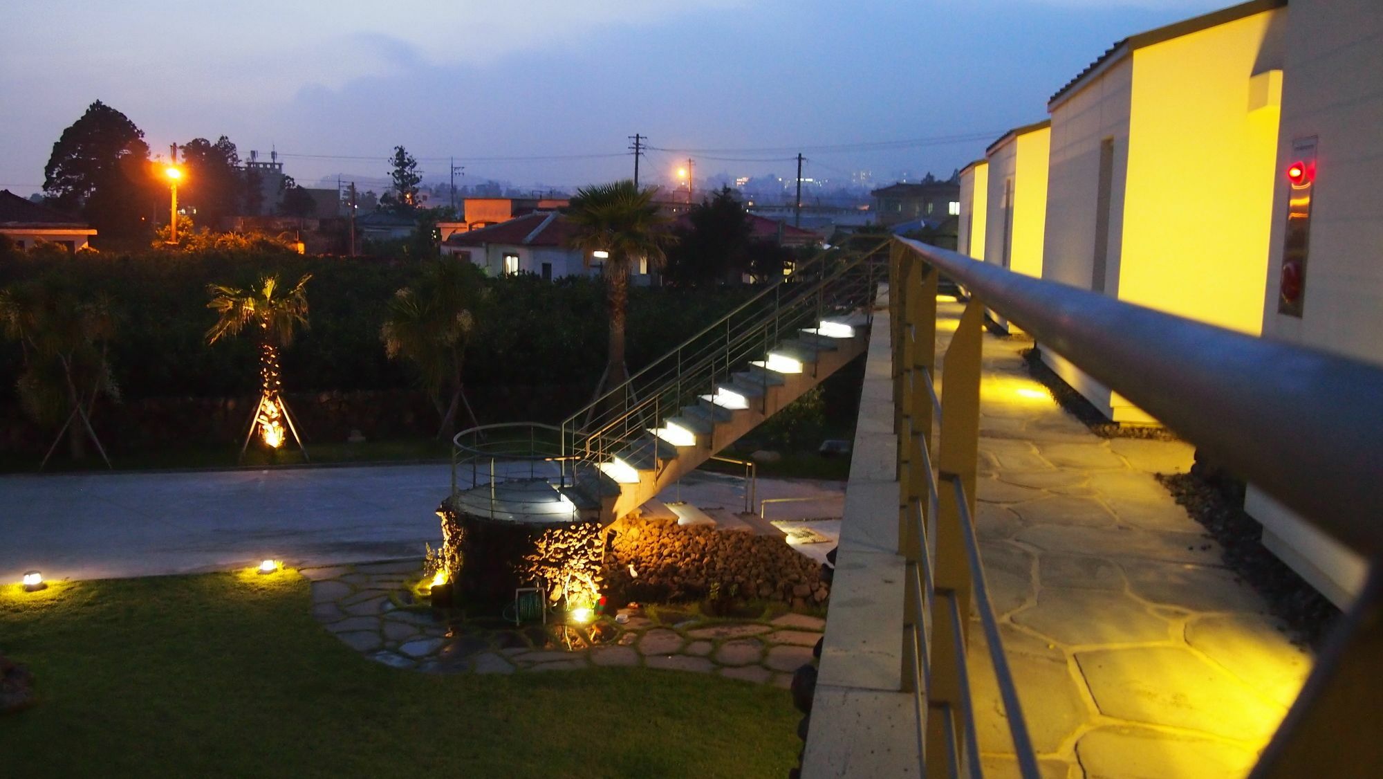 Eridu Cafe N Beds Hotel Seogwipo Exterior photo